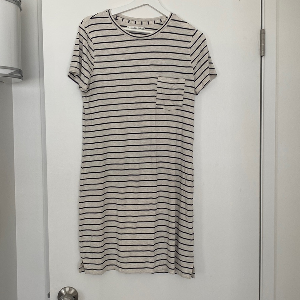 Abercrombie and Fitch T-Shirt Dress Size MT